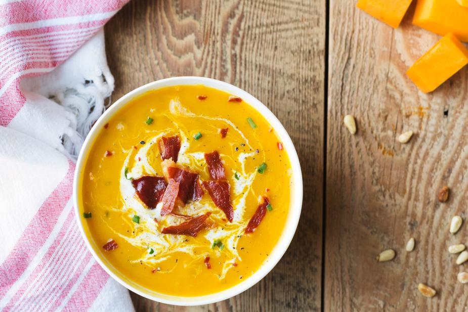 Pumpkin Soup with Bell Pepper and Paprika