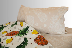 Ananas in Leaves